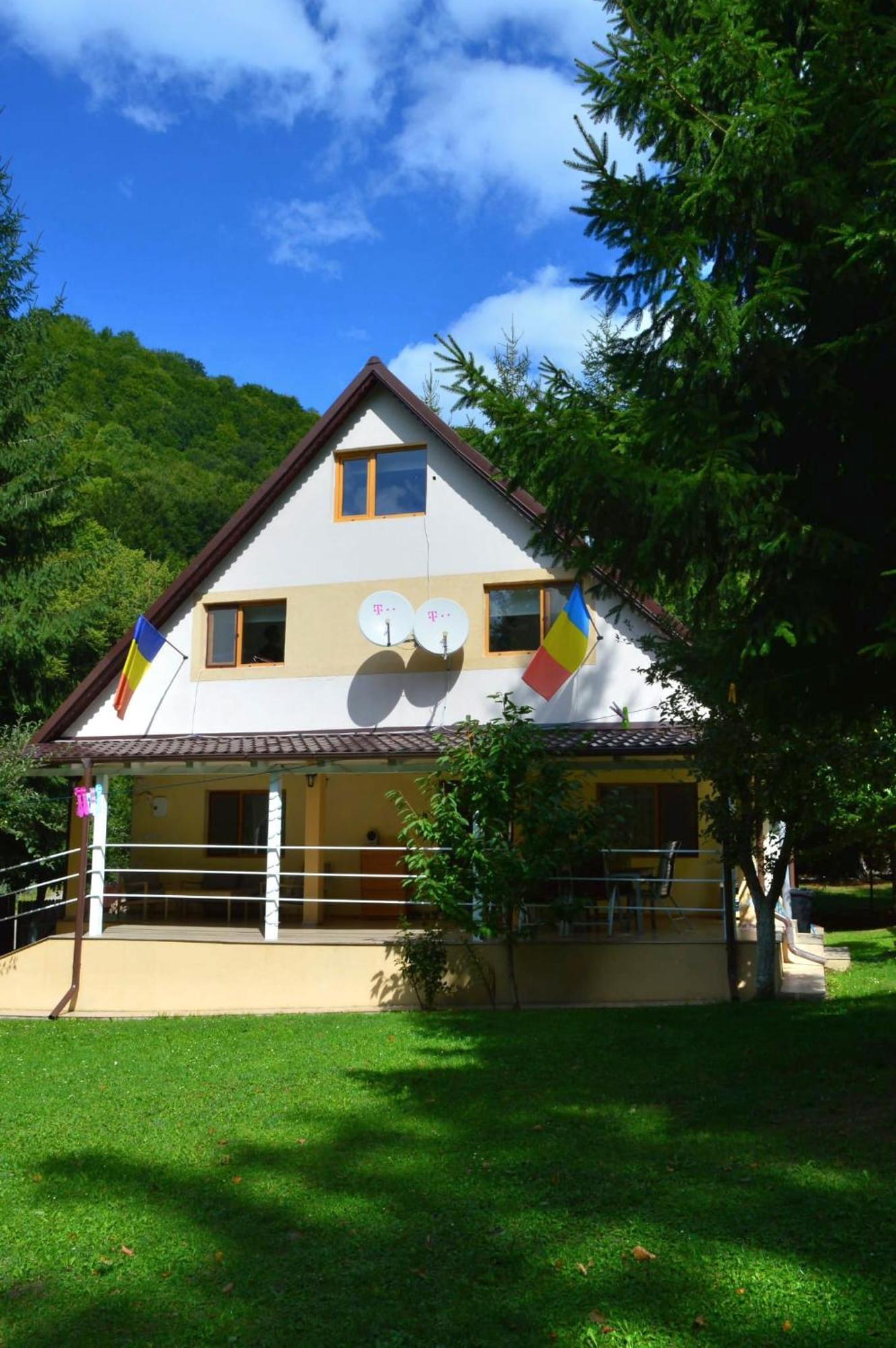 Hotel Casa Aris Lepsa Vrancea Esterno foto