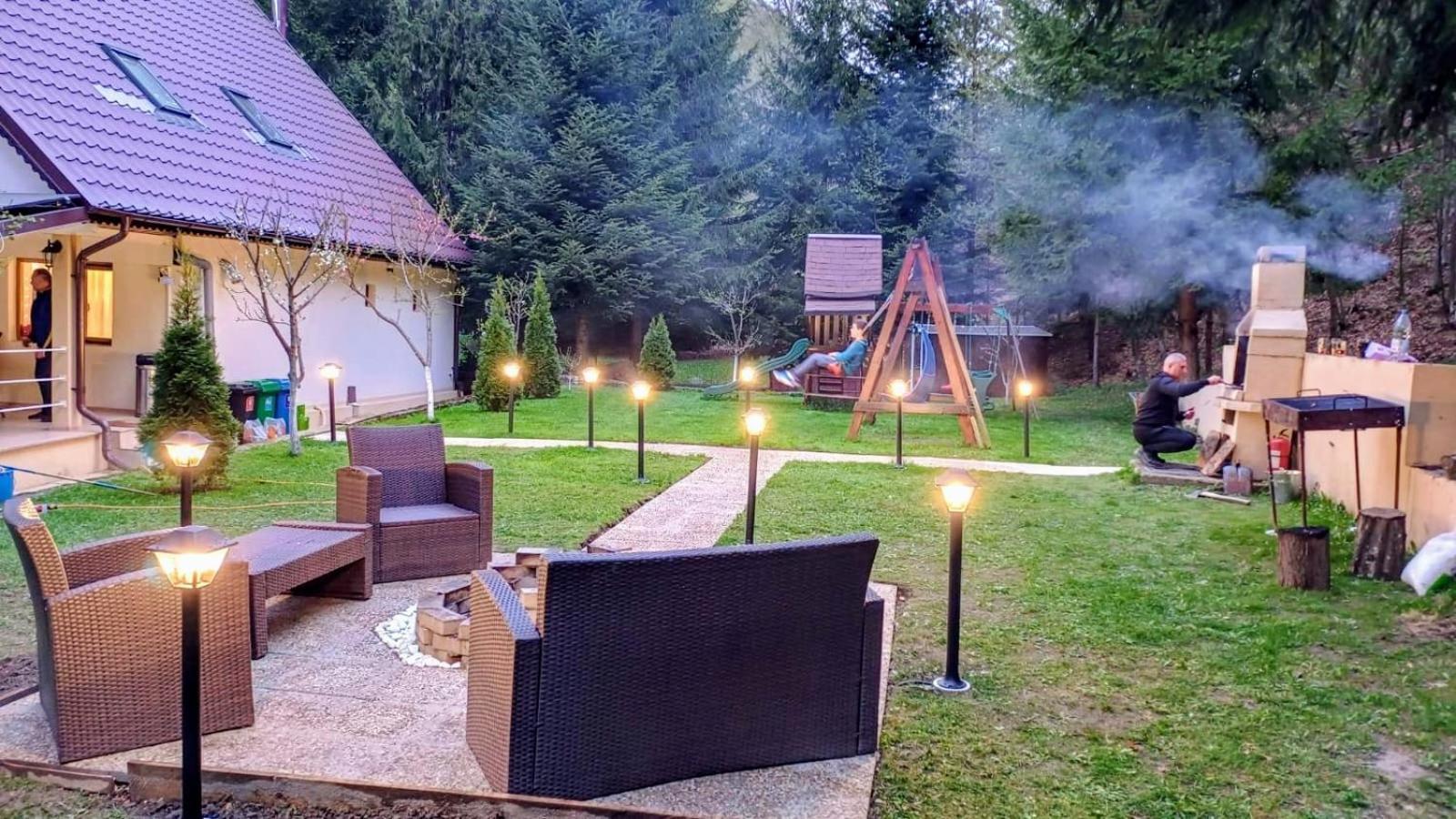 Hotel Casa Aris Lepsa Vrancea Esterno foto
